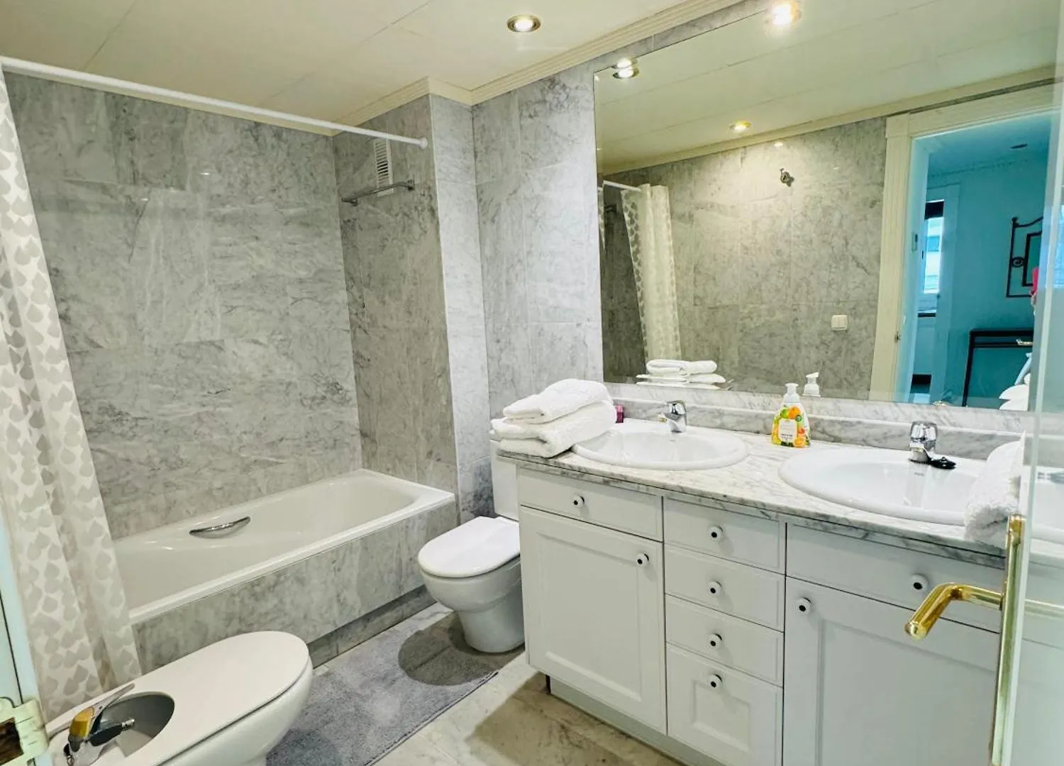 Apartmán 2 Dorm 2 Banos En Primera Linea En Playa Esmeralda Marbella