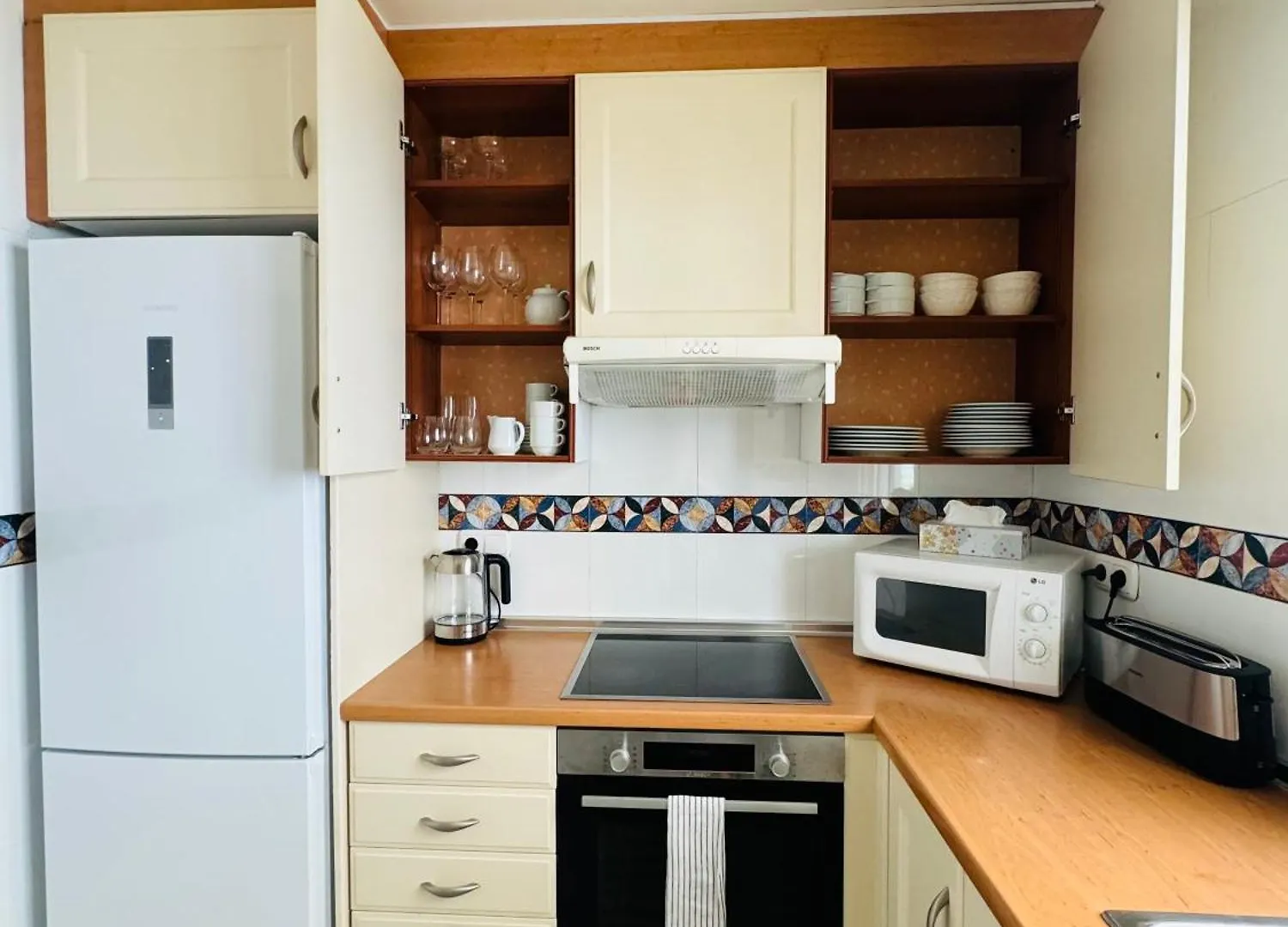 2 Dorm 2 Banos En Primera Linea En Playa Esmeralda Marbella Apartment